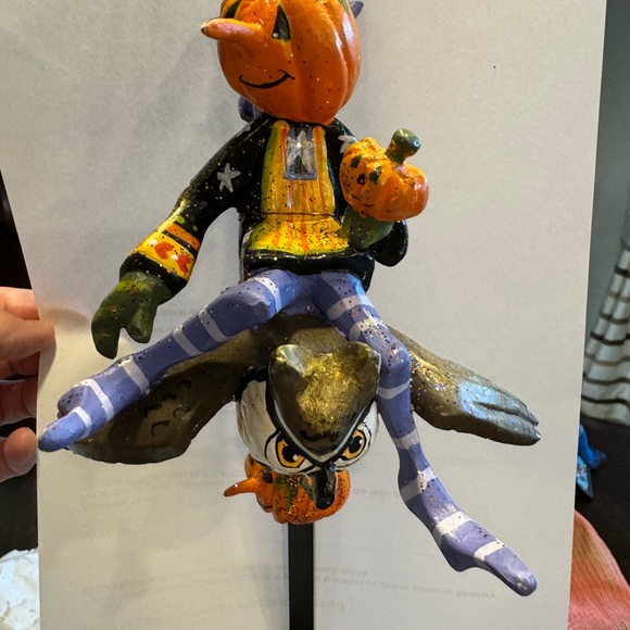 HOUSE OF HATTEN DENISE CALLA SUNFLOWERS HALLOWEEN.  Three Flying Pumpkins. Rare! - Picture 6 of 16